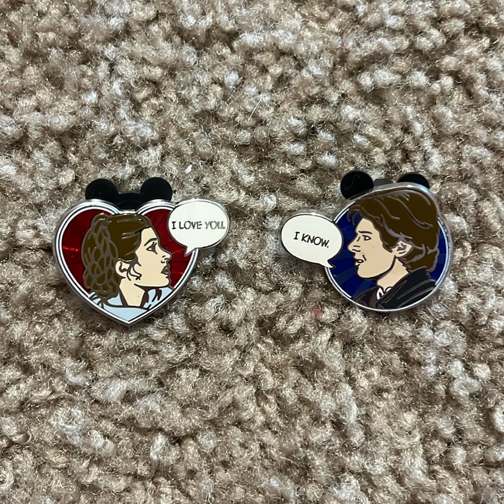 Star Wars pin set